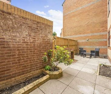 Maltings Place, Holybrook, Reading, RG1 - Photo 2