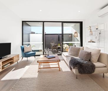 BRAND NEW 3 Bedroom Townhouse in Footscray's Vibrant Heart - Photo 4