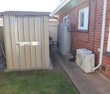 PRIVATE 2 BEDROOM UNIT! - Photo 2