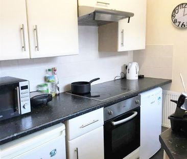 35 Oakfield Street, Lincoln, Lincolnshire, LN2 5LU, United Kingdom - Photo 1