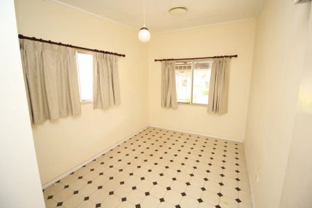 45 Jevons Street, The Gap. - Photo 3