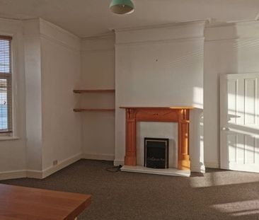 Sandgate Esplanade, Sandgate, Property for rent - Photo 4