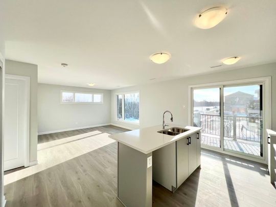 For Lease - 1118 Creekway Private, Kanata, Ontario - Photo 1