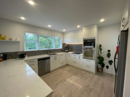 Classic Family Home In Havelock - Photo 5