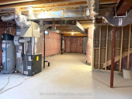 Property For Lease | N8154212 - Photo 4