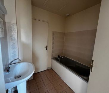 Location Maison Studio 33 m² Pouligny-Notre-Dame - Photo 1