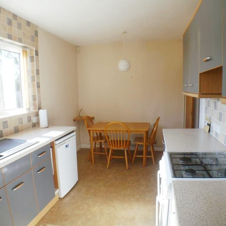 2 bedroom bungalow to rent - Photo 1