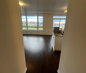 For Lease - 24 Phoenix Boulevard, Barrie, Ontario - Photo 4