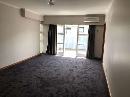 3 Bedroom Flat - Photo 4