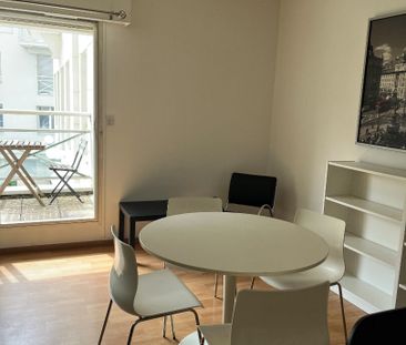 Location Appartement 2 pièces 56m² LILLE 59000 - Photo 3
