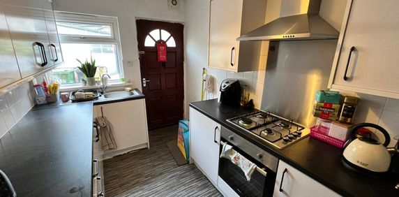 3 bedroom terraced house to rent - Photo 2