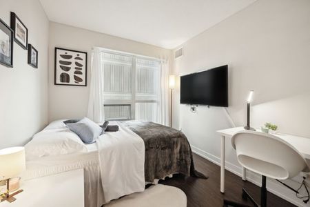 Deluxe Premium Room - 561 Sherbourne - Photo 4