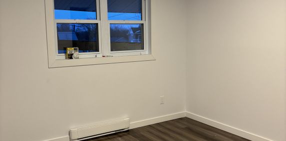 5 1/2 Complètement Rénové Dans Bellevue - Photo 2