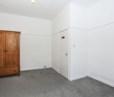 Flat to rent - Courthill Road, Lewisham, SE13 - Photo 6