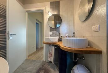 Porzione di bifamiliare in affitto