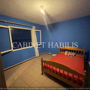 À LOUER - CHAMBRE MEUBLÉE D'ENVIRON 13,42 m² - LE TAMPON - LOYER 385,00 € + CHARGES 65,00 € - Photo 2
