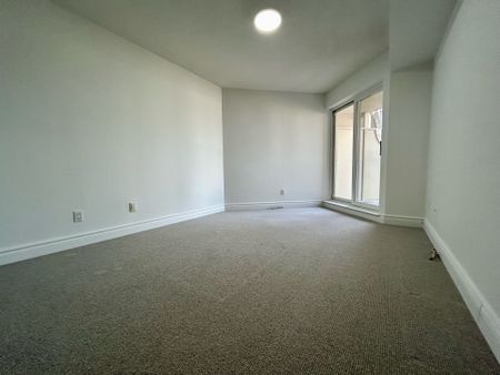 For Lease - 1 Balmoral Avenue Unit# 616, Toronto, Ontario - Photo 4