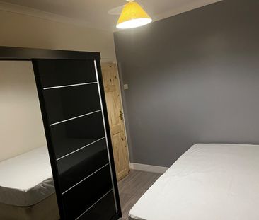 Room in a Shared House, Morley Road, E15 - Photo 3