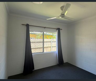 3-Bedroom Home in Ideal Location! - Photo 3