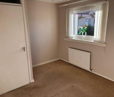 3 bedroom end of terrace house to rent - Photo 5