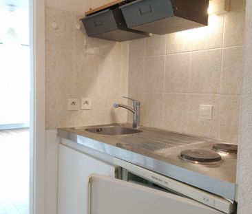 Un lumineux studio en très bon état général Esplanade / rue de Stut... - Photo 3