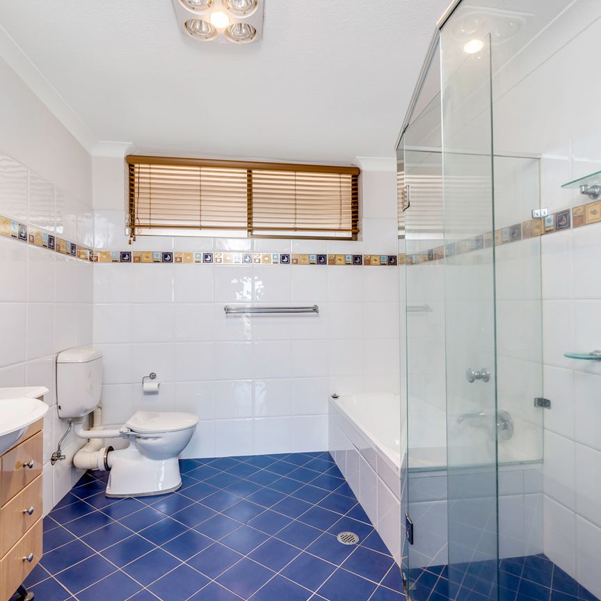 5/6 Memorial Drive, The Hill NSW 2300 - Townhouse For Rent | Domain - Photo 1