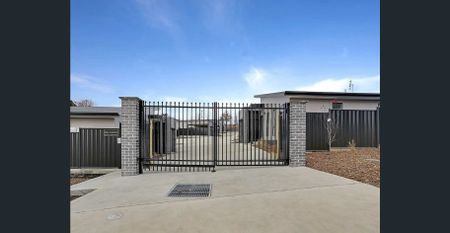 Furnished Town House - 2.7km from Lithgow Town Centre !!! - Photo 5