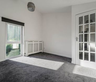 Price £645 pcm - Available 17/10/2025 - Unfurnished - Photo 5