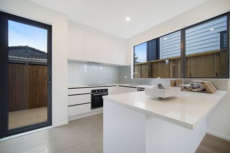 Brand-New 2-Bedroom Townhouse in Onehunga - Photo 4