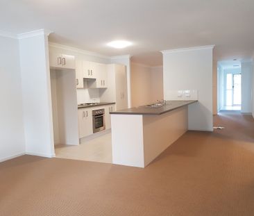 Duplex in Batehaven - Photo 6