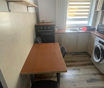 Apartament cu 2 camere, 45 mp, zona Centru - Photo 4