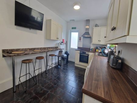 Room 4, Bass Street, Derby - Photo 3