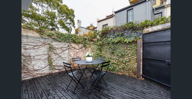 Perfectly Presented and Positioned Paddo Terrace - Photo 1