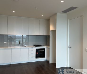 Welcome to THE LONSDALE - Photo 2