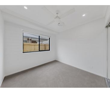 Union Street, White Rock - Photo 2