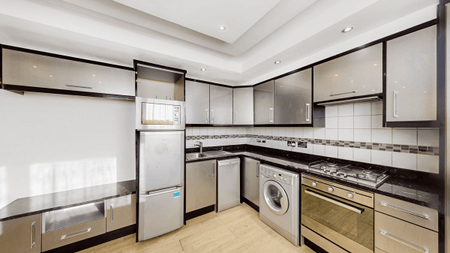 St. Johns Road, Isleworth, TW7 - Photo 4