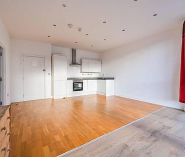 1 bedroom flat to rent - Photo 6