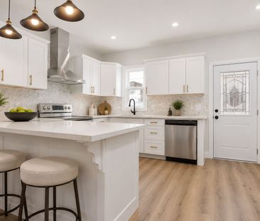 For Lease - 53 1/2 Kinrade Avenue, Hamilton, Ontario - Photo 5