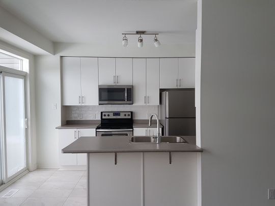 For Lease - 133 OVERBERG Way, Kanata, Ontario - Photo 1