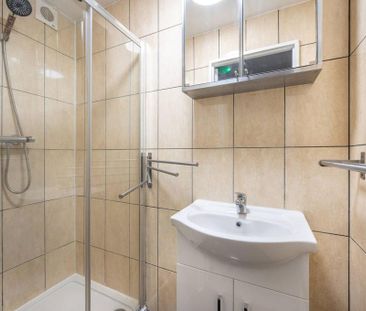 4 bedroom terraced house to rent - Photo 6