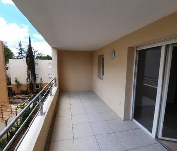 T2 AVEC BALCON + PARKING - Photo 1