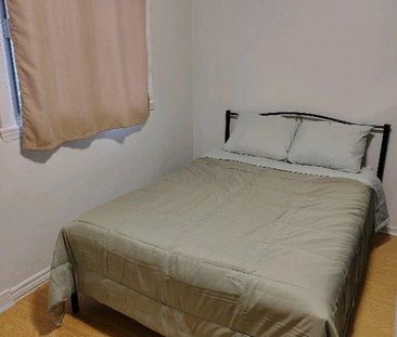 beau 3 1/2 meublé tt inclus métro joliette libre immédiatement - Photo 1