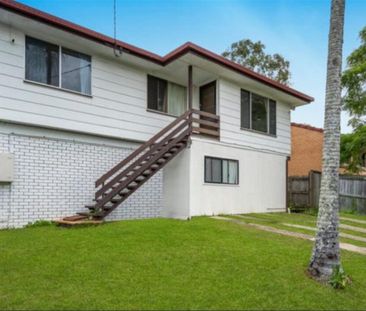 Spacious Dual Living Home for Rent in Kingston - Photo 2