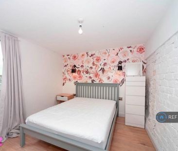 1 bedroom in a house share to rent - Photo 4
