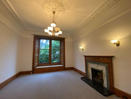 4 bedroom semi-detached house to rent - Photo 3