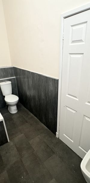 Studio 8, 41-43, Tulketh Crescent, Preston - Photo 1