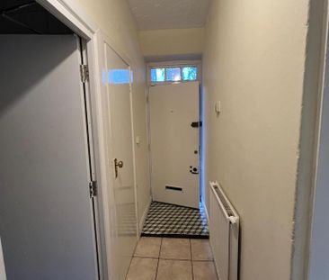 3 bedroom flat to rent - Photo 2