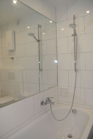 Renovierte 2-Zimmerwohnung zwischen dem Westpark und Kreuzviertel, Lange Straße 79 zu vermieten! - Photo 3