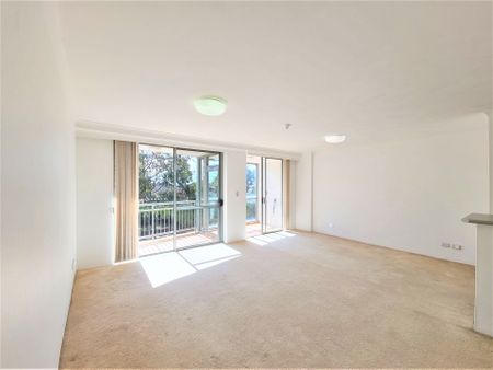 SPACIOUS TWO BEDROOM APARTMENT LOCATED ON LEVEL 2 - Photo 5
