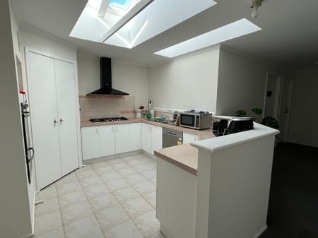 Roxburgh Park - Photo 5